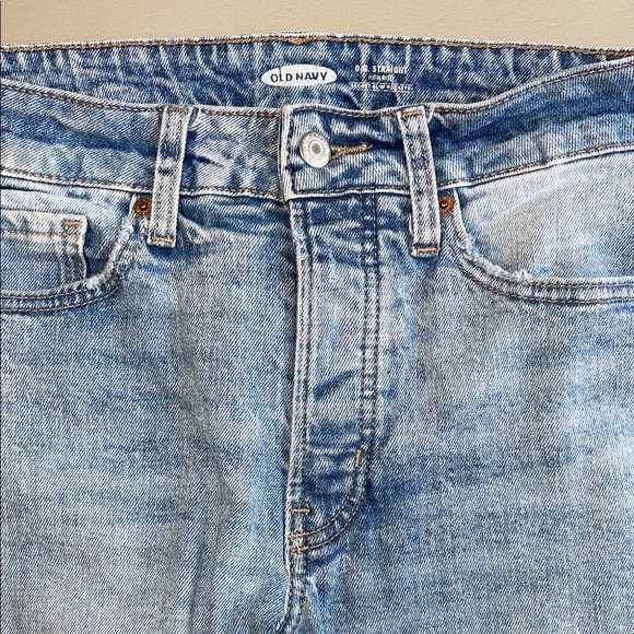 Old Navy Light denim Straight Leg Jeans - Picture 2 of 9